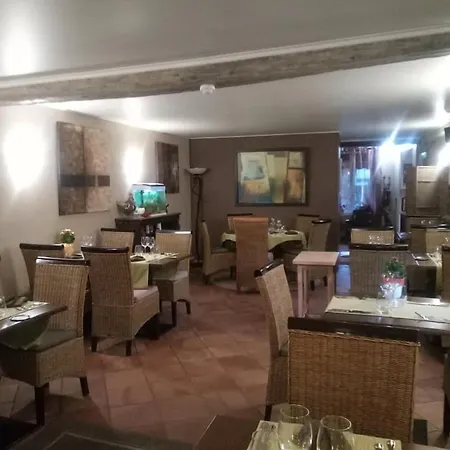 Szálloda L'hostellerie De La Riviere 2*