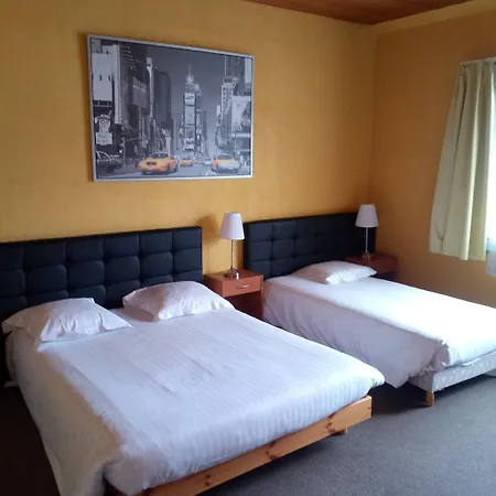 L'hostellerie De La Riviere 2*