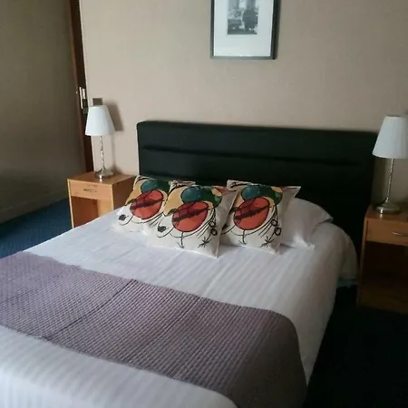 L'hostellerie De La Riviere 2* Creil