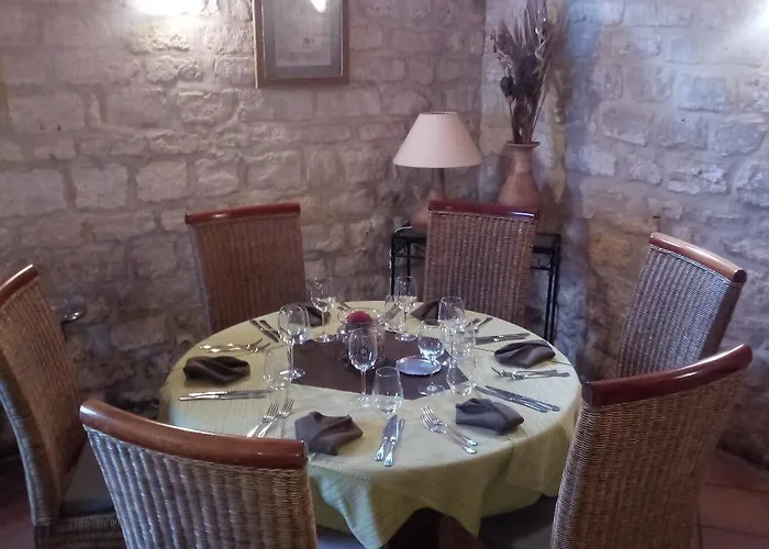 L'hostellerie De La Rivière 2* Creil