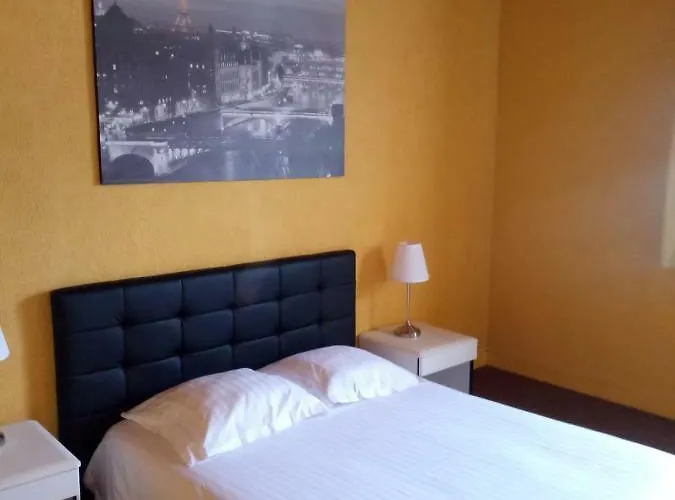 L'hostellerie De La Rivière 2*